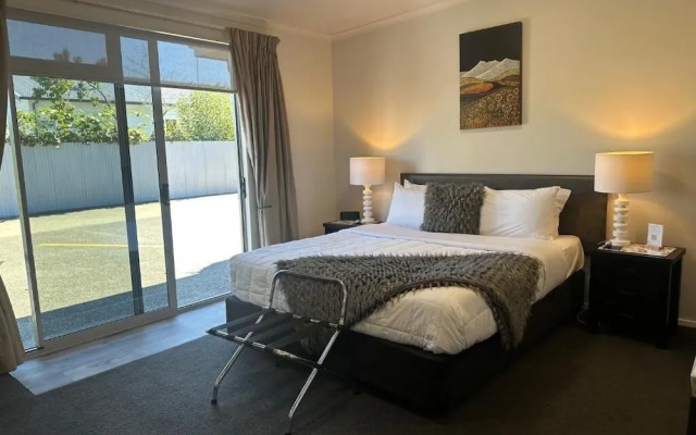 Two Tree Motel & Lodge – Guest Rooms – Blenheim