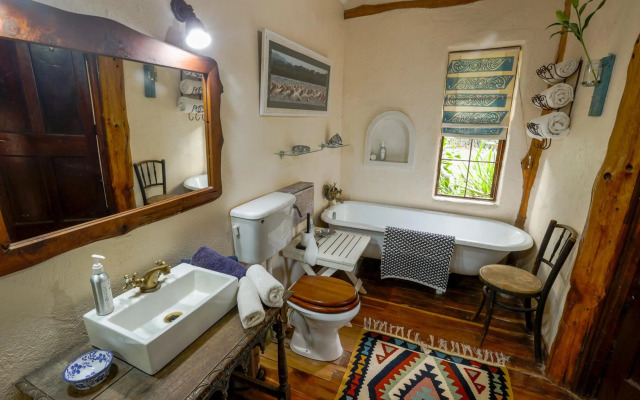 Ol Losowan House, Karen