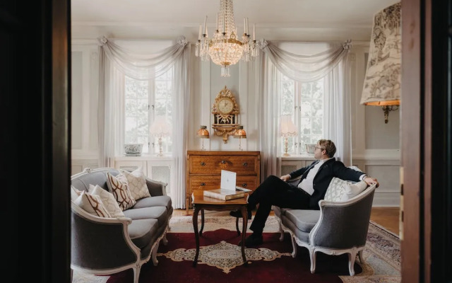 Engsholms Slott - Adults Only