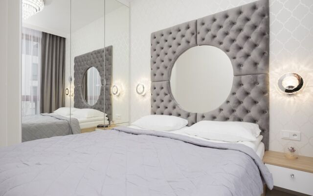 Luxurious Grey Apartment by Renters