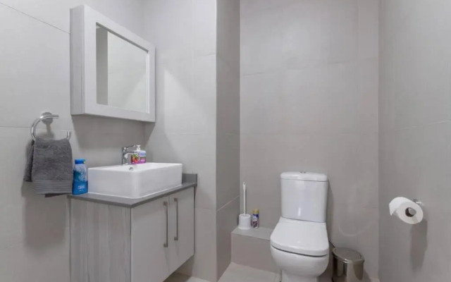 Alimama Spaces: The Manson's 8 On New