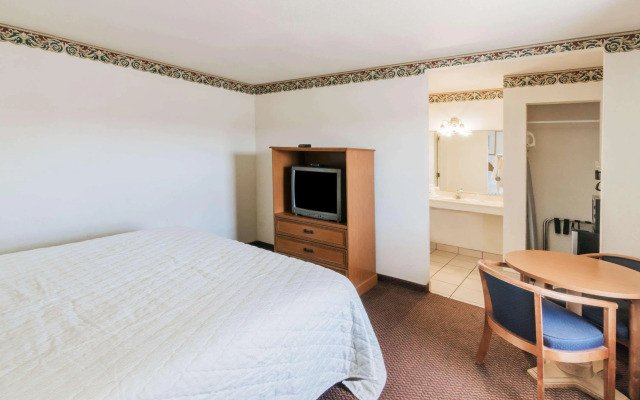 Travelodge by Wyndham Temple