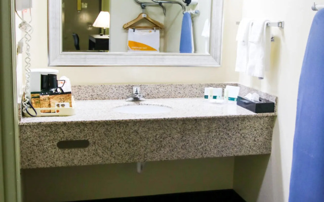 Quality Inn Cleveland North