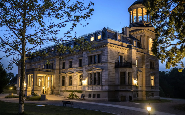 Schloss mit Park Kaarz