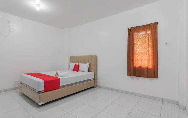 RedDoorz near Mall Ramayana Rapak Balikpapan