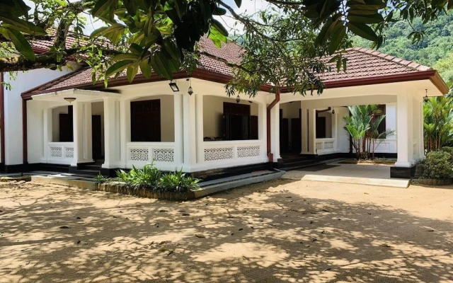 Randiya Epiliyagoda Resort