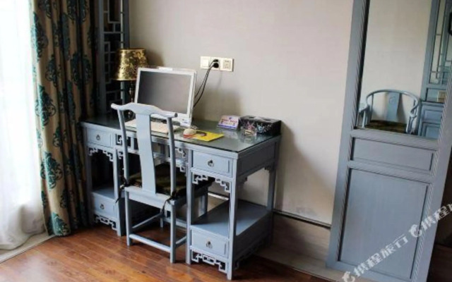 Youth Sunshine Hotel