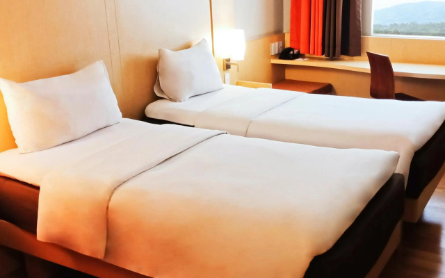 ibis Padang Hotel