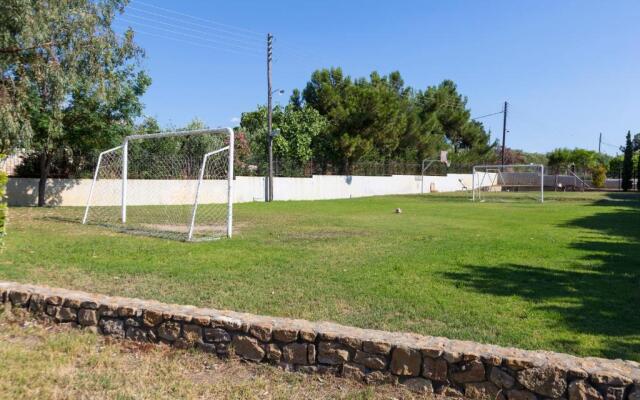 Villa Kristin 2 - Great Location, Sea Views, BBQ