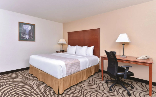 Sandpoint Hotel & Suites Downtown