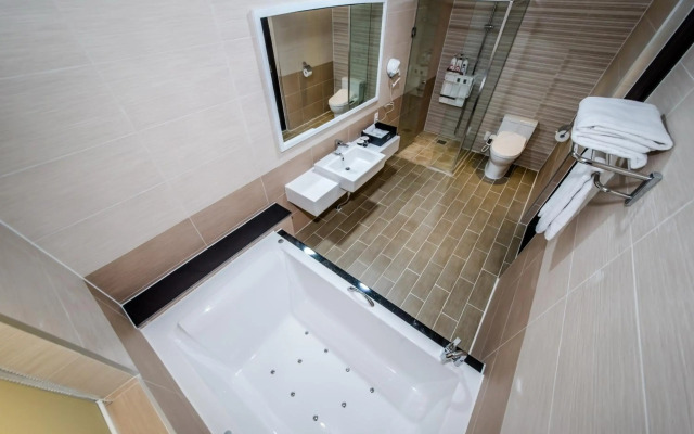Seawater Spa Hotel Coza