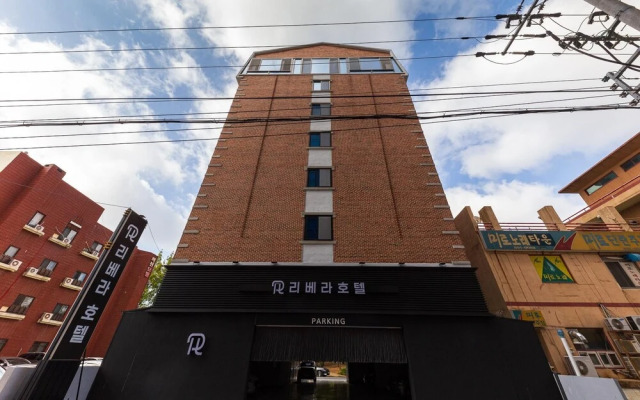 Yeosu Rivera Hotel