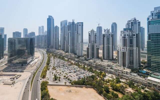 Luxurious Downtown Apartment by Burj Khalifa