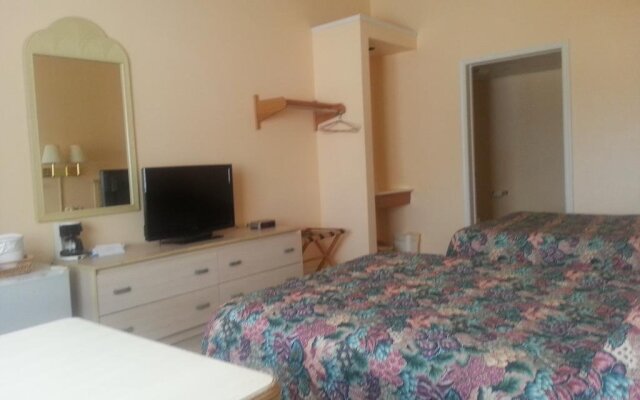 Lowes Wharf Marina Inn