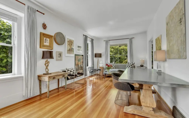 Queen Elizabeth Park Home