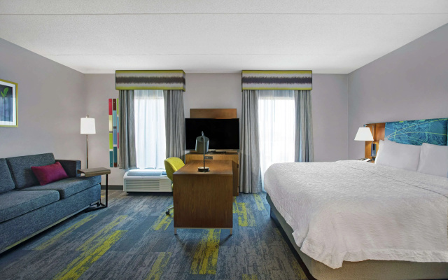 Hampton Inn & Suites Augusta West