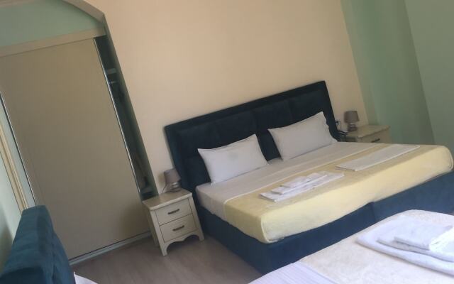 Lukas Hotel