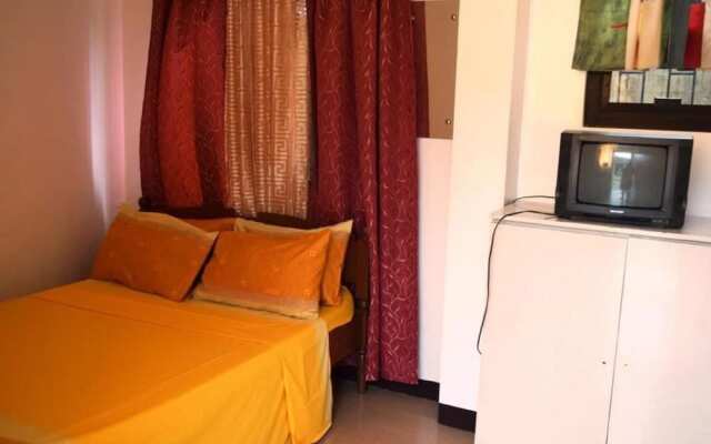 Budget Rooms White Beach