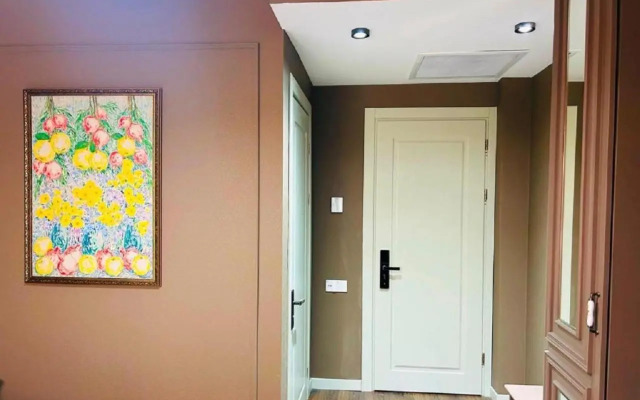 Two Rooms Plus Residence