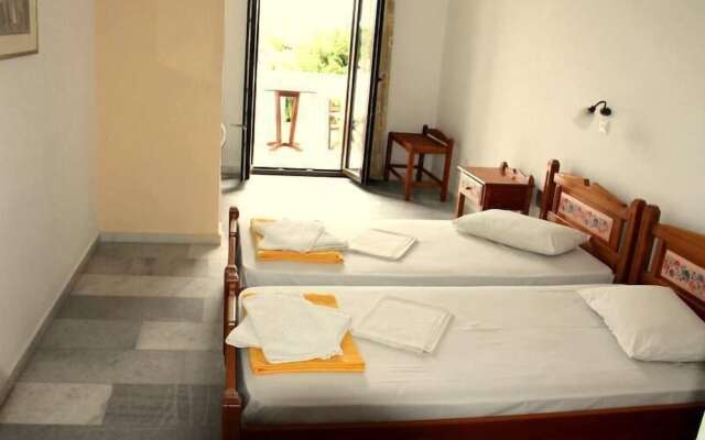 Fikas Hotel