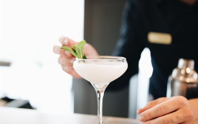 The Chattanoogan Hotel, Curio Collection by Hilton