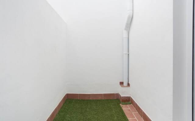 Teatro Plaza Apartments