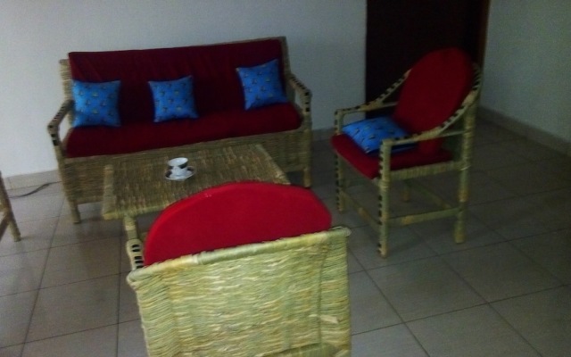Isimbi House