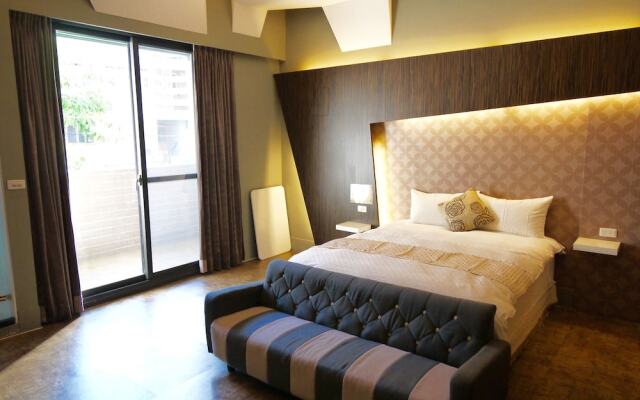 Big City Small House Homestay