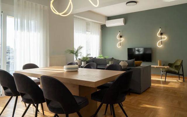 Deluxe 4 Bedrooms Apartment in Athens Center