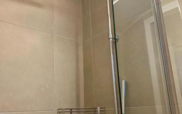 Acropolis Boutique Studio, Koukaki