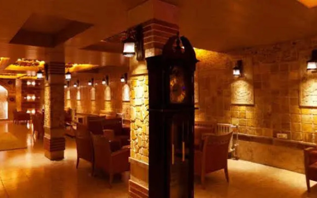 Setaregan Hotel