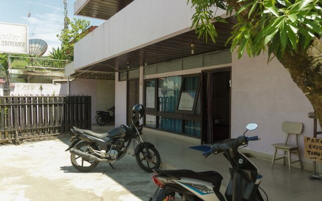 Reddoorz Near Pantai Padang