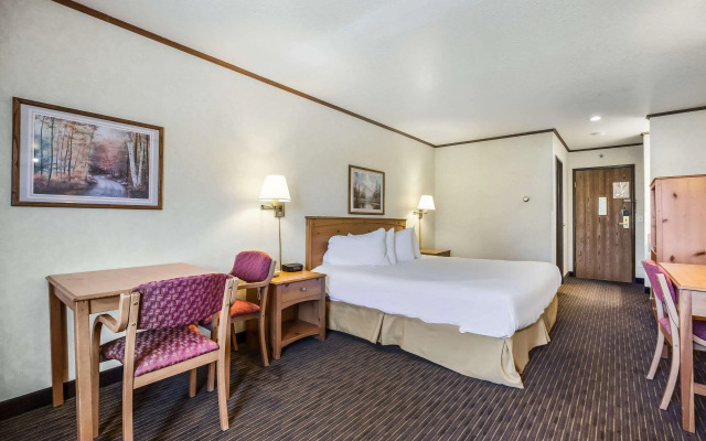 Days Inn by Wyndham Mackinaw City/Bridgeview Area