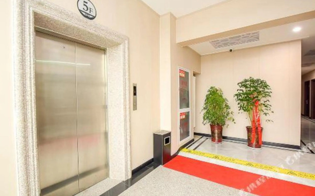 Ripple Hotel(Renqiu Huayou Shopping Plaza Store)