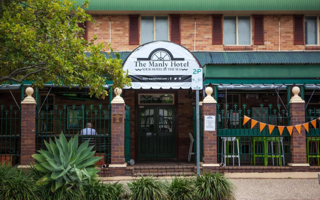 Nightcap at Manly Hotel