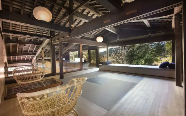 The Expedition Hotel Zenagi