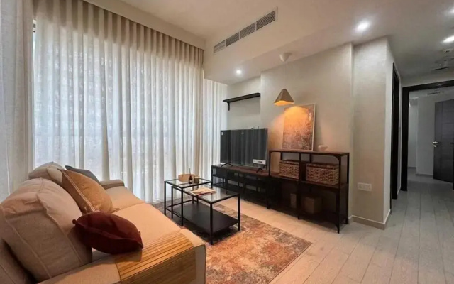 Premier 2-bedroom Lifeline apartment with free Parking