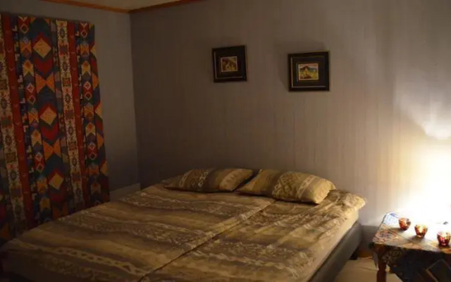 Leknes Home