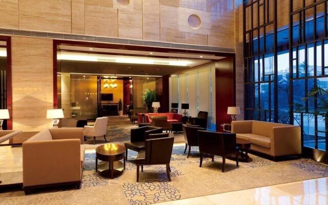 Qingdao Celebrity Hotel