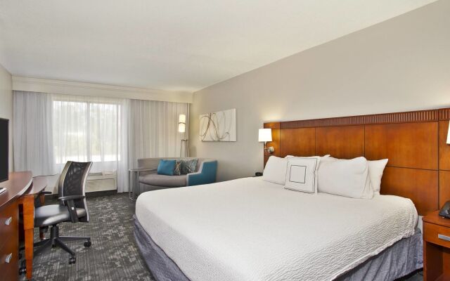 Courtyard by Marriott Gulfport Beachfront