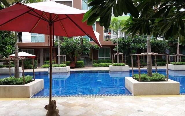 Apartment in Bangkok near Pool