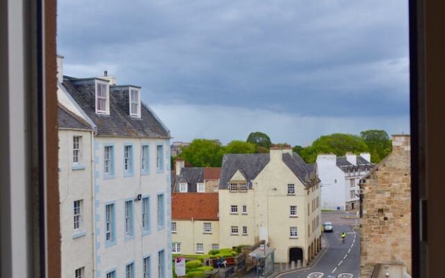 1 Bedroom Apartment On Royal Mile