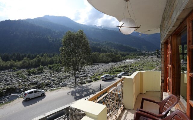 OYO 9392 Villa Riverine