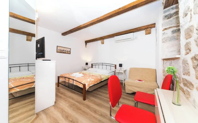 Studio Apartment First Vestibul, Heart Of Split