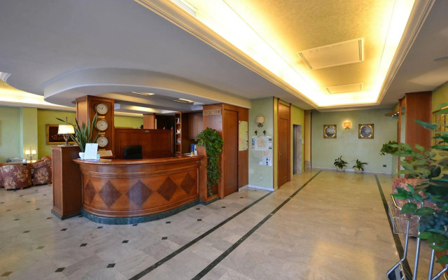 Sun Hotel