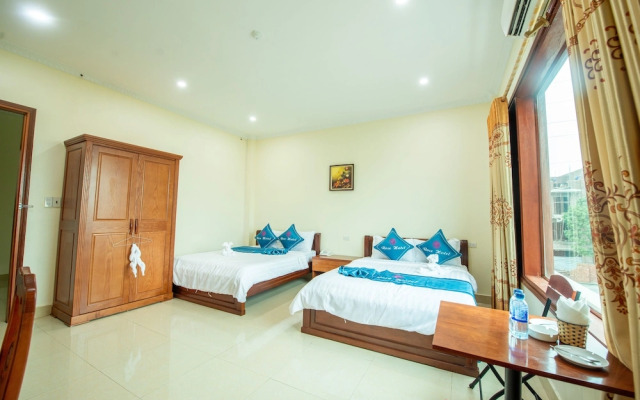 Rose Hotel