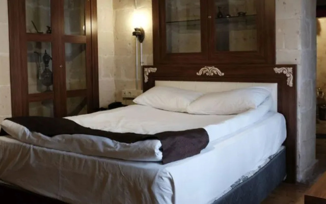 Gülten Hanım Konağı