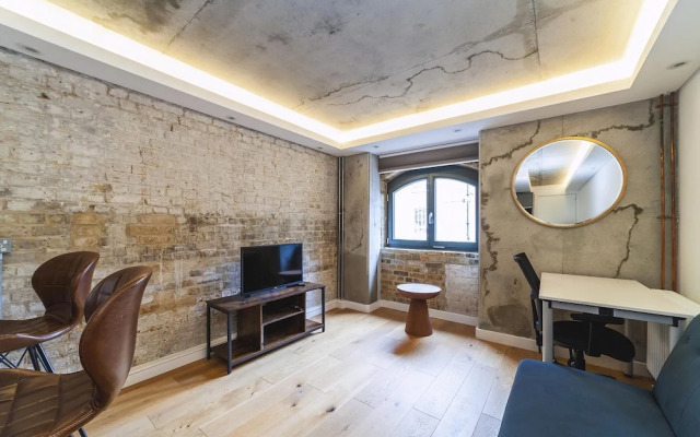 Industrial-chic Flat Near Tower Bridge