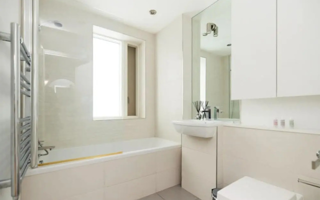 The Copenhagen Place - Enchanting 2bdr Flat With Balcony