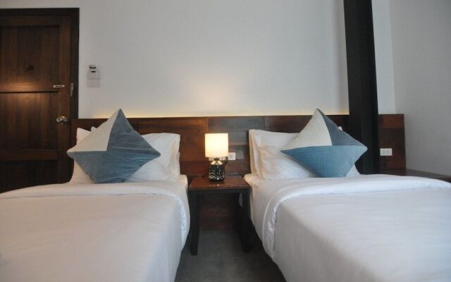 The Eight Ratvithi House